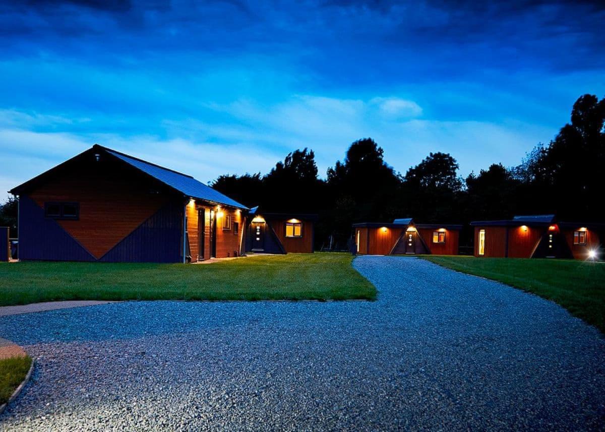 Hotel North Star Sanctum Garton Exteriér fotografie