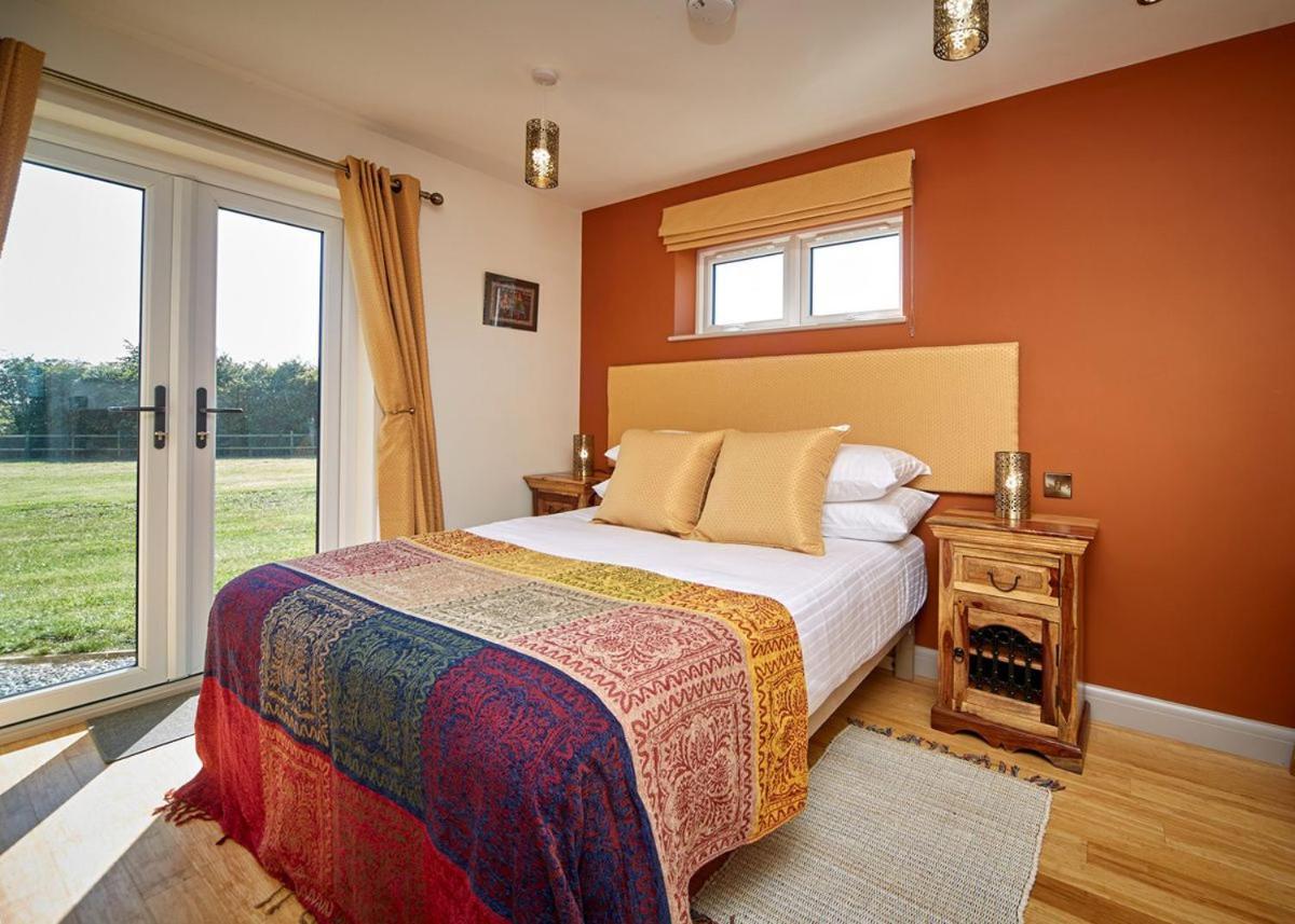 Hotel North Star Sanctum Garton Exteriér fotografie