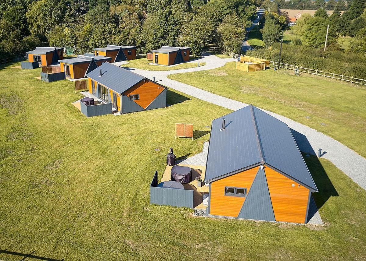 Hotel North Star Sanctum Garton Exteriér fotografie